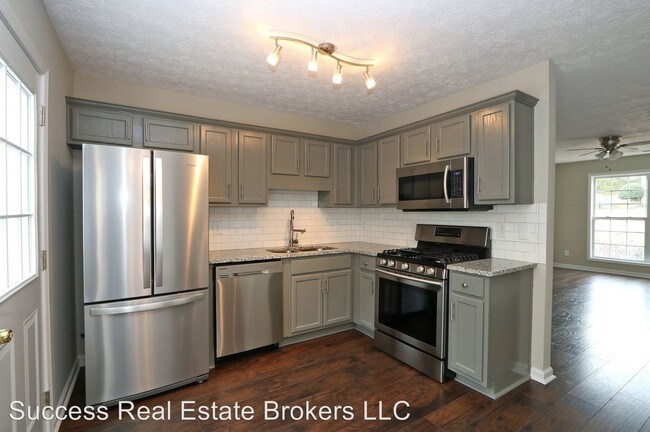 Building Photo - 4 br, 3.5 bath House - 102 Providence Dr