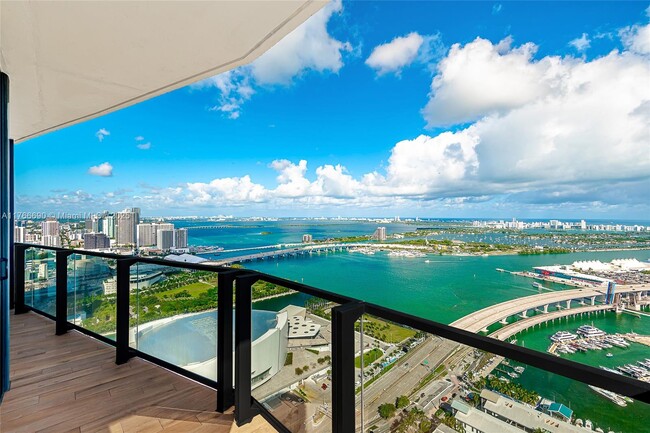 Foto del edificio - 398 NE 5th St