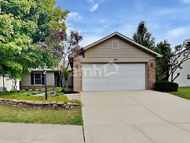 Building Photo - 6305 Blakeview Dr