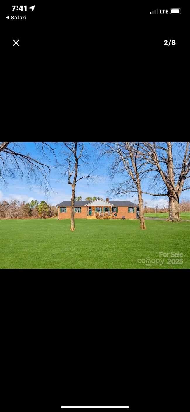 Building Photo - 121 Putnam Lake Rd
