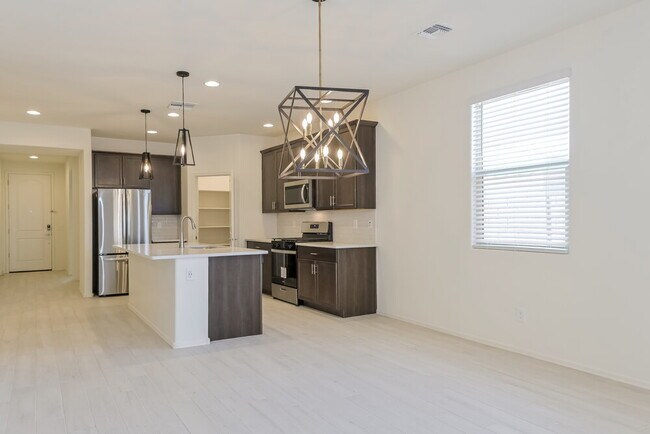 Building Photo - 12174 W Charismatic Dr