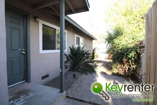 Building Photo - 10383 Mills Tower Dr