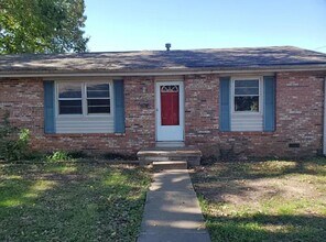 Building Photo - 1440-1442 E Cairo St
