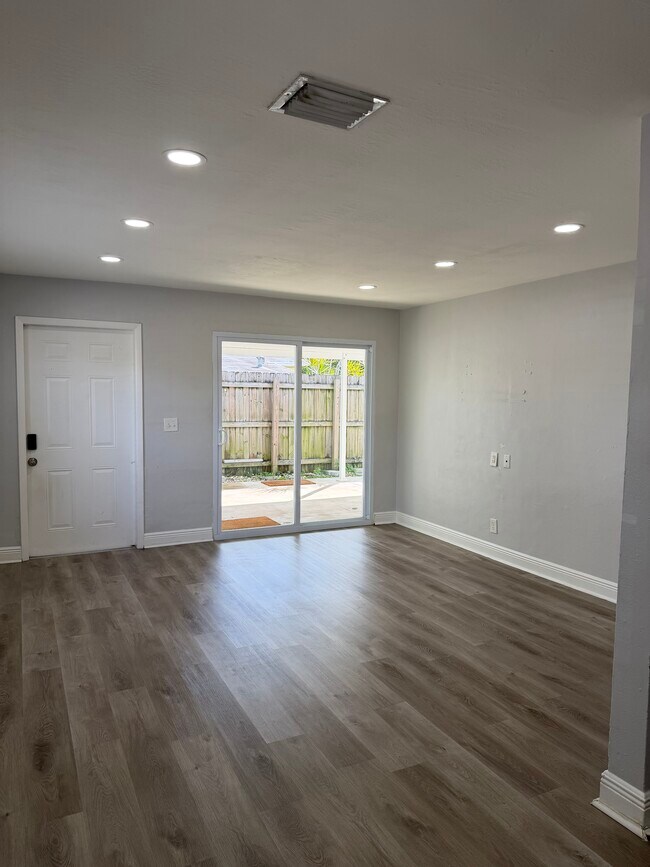 Foto del edificio - 6120 SW 38th St