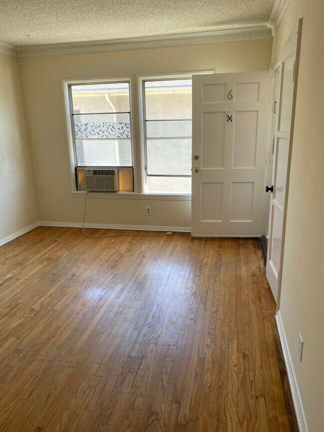 1436 Holt S Ave Unit 6, Los Angeles, CA 90035 Apartments in Los