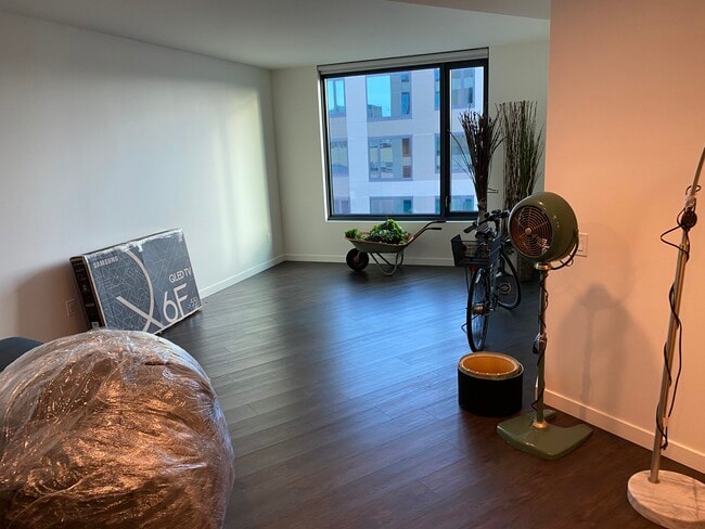 Main Living - 1699 Market St
