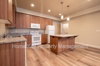 Building Photo - 1184 E Bulloch St