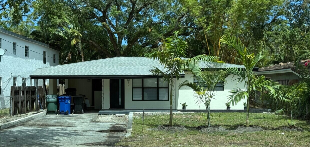 Foto principal - 808 SW 15th Ave