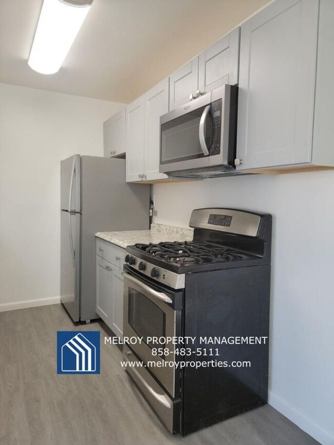 Building Photo - Totally Renovated Valencia Park 2bd/1bth H...