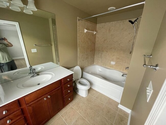Building Photo - 2253 Limehurst Dr NE
