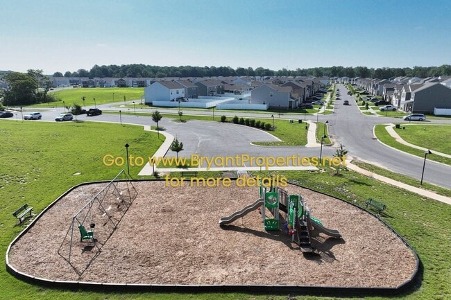 Foto del edificio - 1531 Rosewood Dr