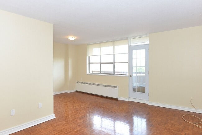 Building Photo - Oak Heights