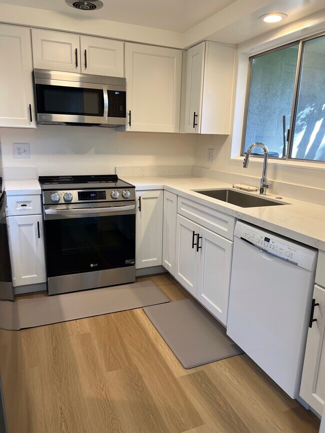 5900 Encina Rd Unit 2, Goleta, CA 93117 Condo for Rent in Goleta, CA