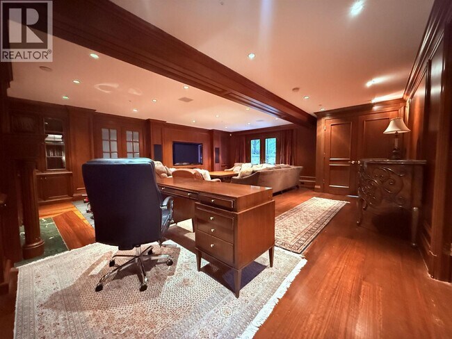 Photo du bâtiment - 3637 Pine Cres