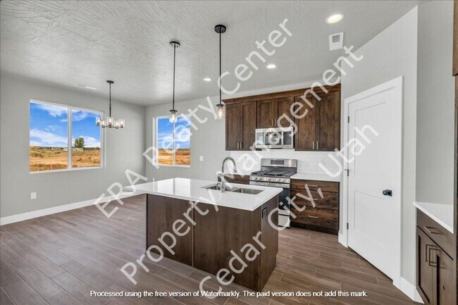 Building Photo - 4997 N 75 E