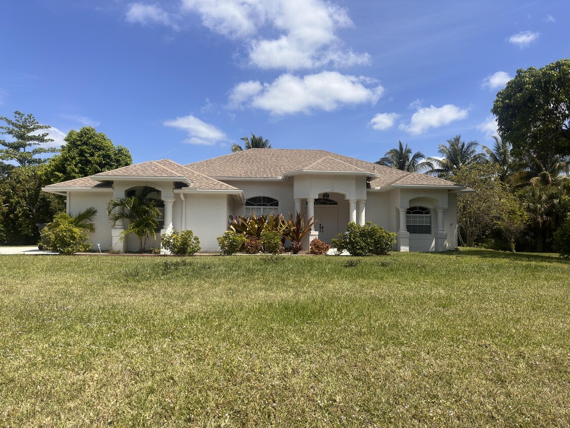 Foto principal - 16609 Key Lime Blvd