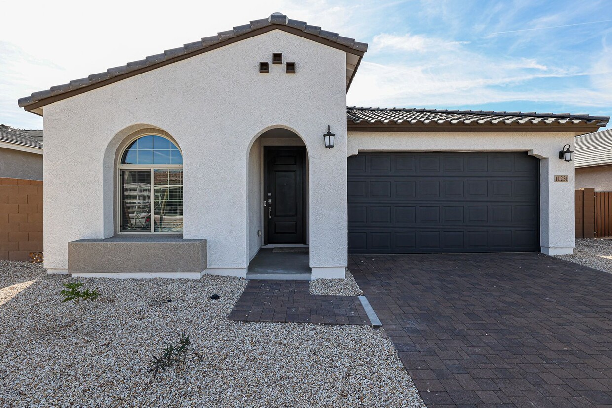 Primary Photo - NEW HOME IN TOLLESON! 4 BEDROOM 3 BATHROOMS!