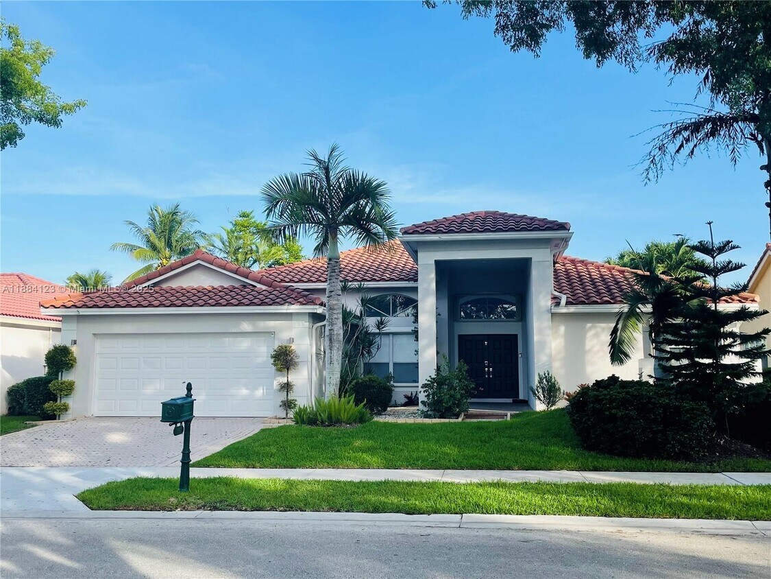 Foto principal - 1952 Water Ridge Dr
