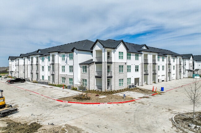 Building Photo - Ascend at 1385