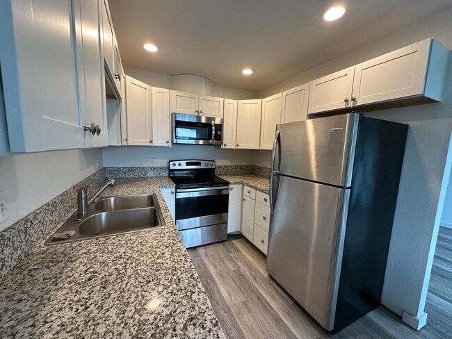 Foto del edificio - Newer 4 bedroom 2 1/2 bath Duplex Unit In Lebanon