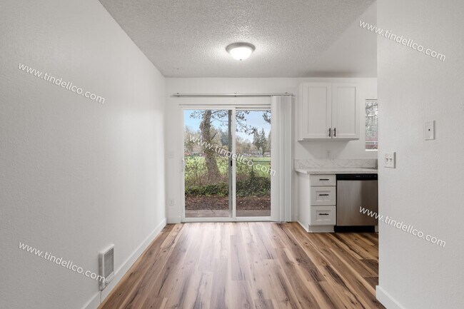 Foto del edificio - 17324 SW Merlo Rd