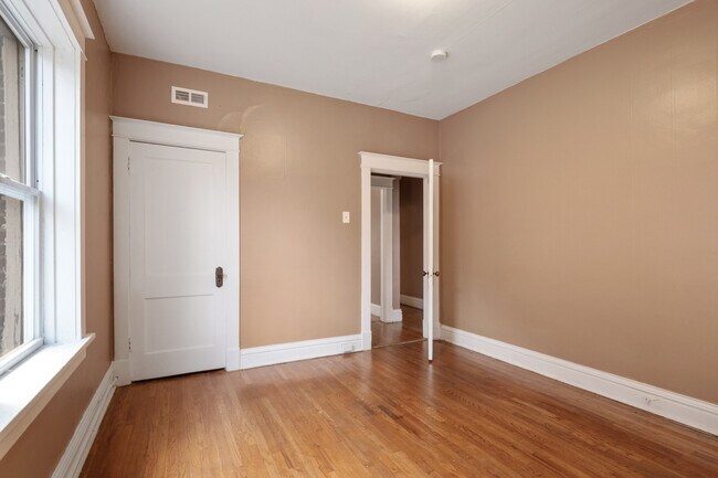 Building Photo - 4973 Northland Pl