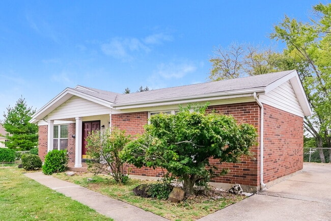 Foto del edificio - 3319 Tom Sawyer Dr