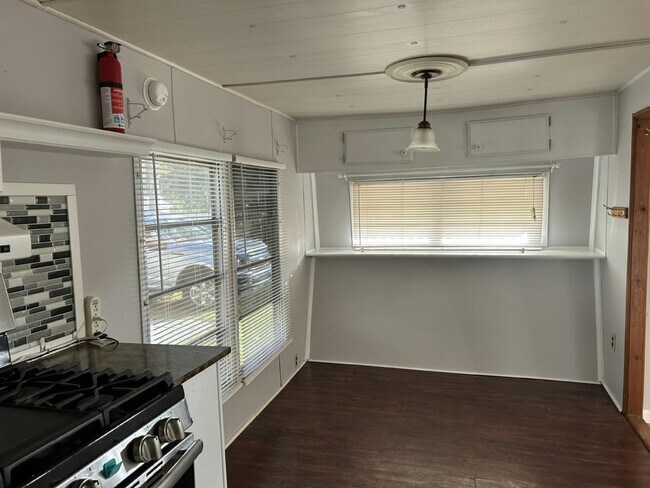 Foto del edificio - 38706 Daughtery Rd