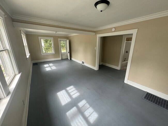 Building Photo - Missouri House