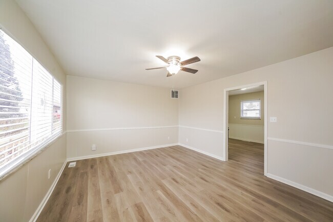 Foto del edificio - 7320 E Wiser Ave