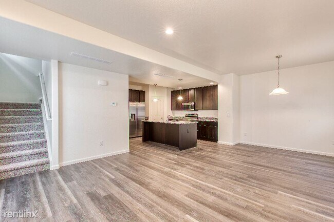 Building Photo - 3 br, 2.5 bath Townhome - 4355 W. 24th St....