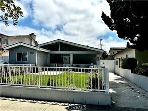 Building Photo - 2602 Apple Ave