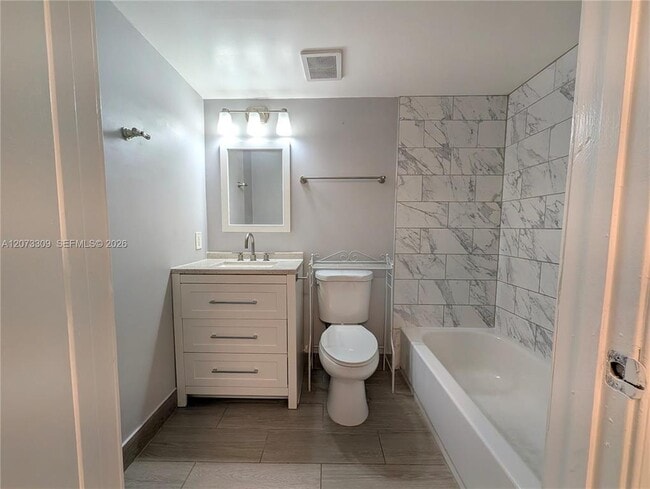 Foto del edificio - 3690 N 56th Ave