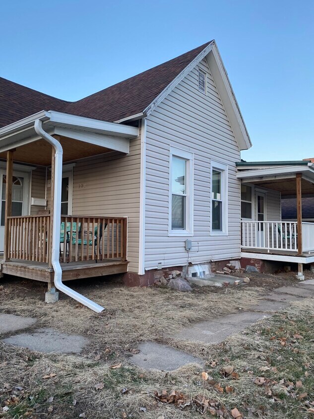 Foto del edificio - 221 Lincoln St