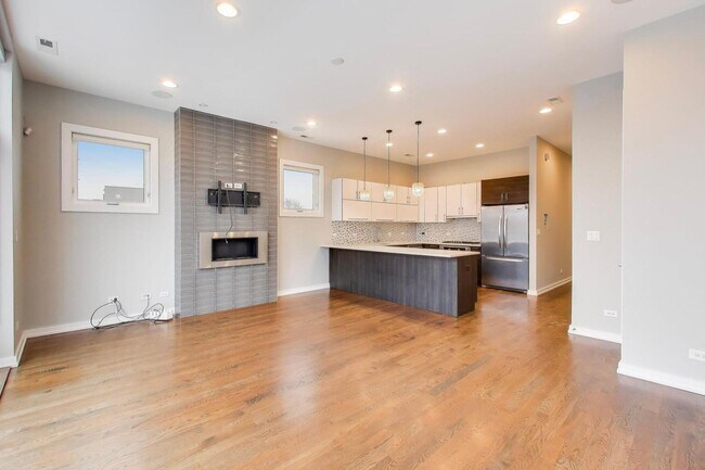 Building Photo - 1509 N Campbell Ave