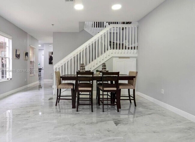 Foto del edificio - 14709 SW 6th St