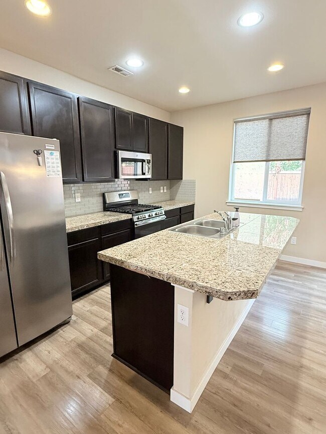 Building Photo - House in Desirable Silverdale Area.