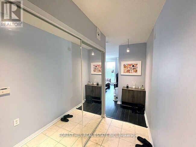 Building Photo - 26 Olive Ave