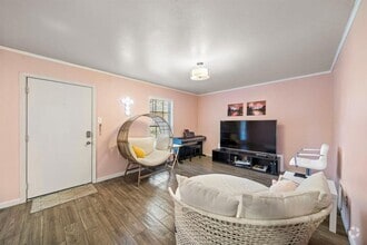 Building Photo - 8931 Gaylord Dr