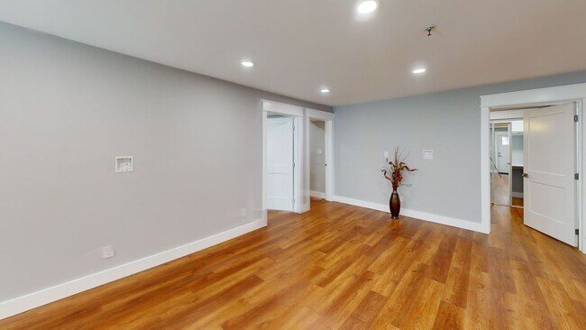 Foto del edificio - 1704 Highland Ave