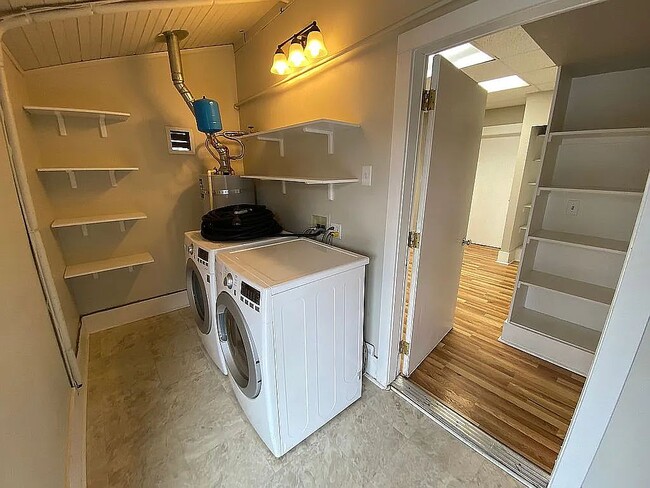 Building Photo - 5735 3rd Ave