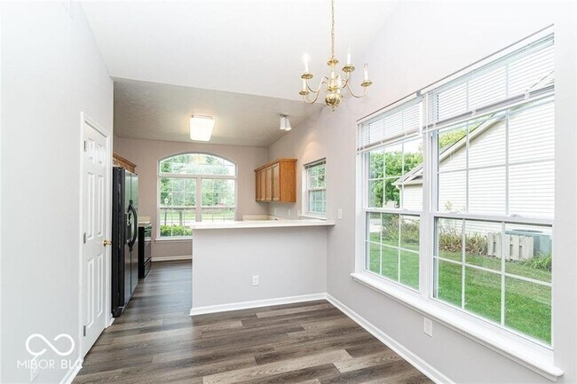 Foto del edificio - 10272 Lakeland Dr