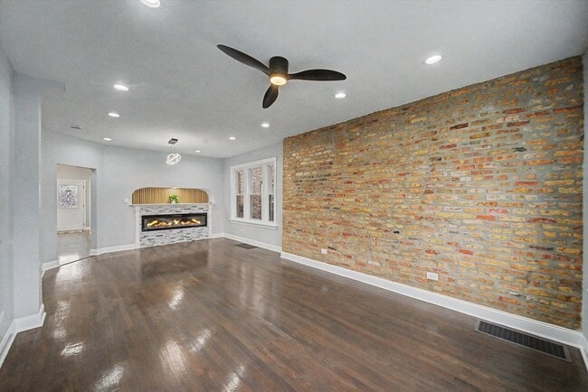 Foto del edificio - 1511 N Linder Ave