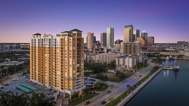 Foto del edificio - 345 Bayshore Blvd