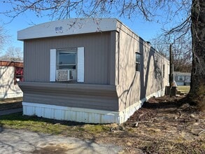 Building Photo - 331 Oak Grove Rd