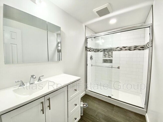 Foto del edificio - 9000 W 74th Ave
