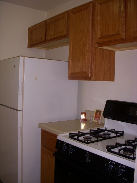 Primary Photo - 1085 Valley Ln