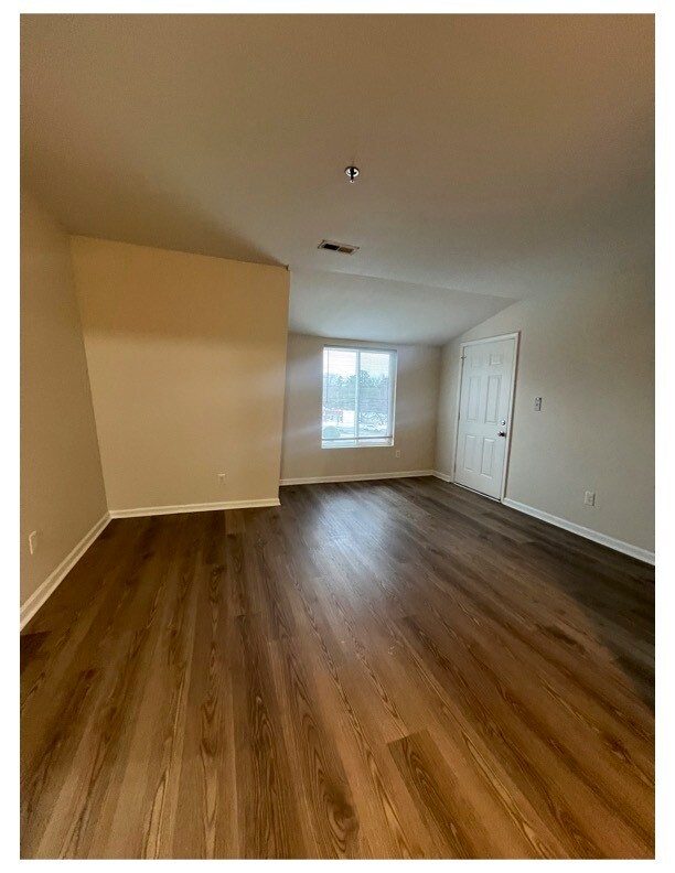 Foto del edificio - 517 W Market St