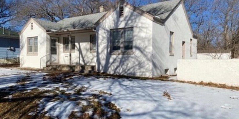 Primary Photo - 307-309 West K Duplex