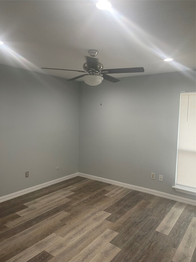 Building Photo - 10912 Gulf Fwy